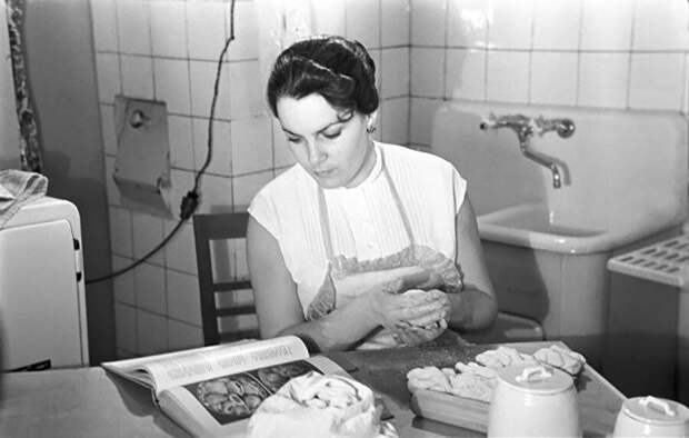 Редкие фото любимых советских актрис в домашней обстановке