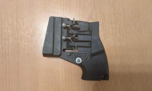 В Котласе подростки с оружием напали на ровесника и отобрали у него деньги