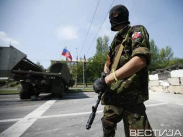 В Новоазовске военные из РФ начали минировать районы В Новоазовске военные из РФ начали минировать районы