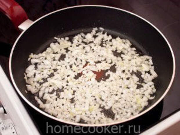 Мясо в горшочках Obzharennyj luk 13 300x225 Мясо в горшочках