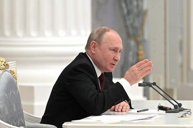 Путин выступит с телеобращением перед гражданами страны