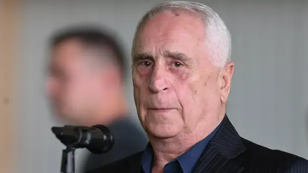 Кавазашвили: российские футболисты должны пахать на поле за такую зарплату