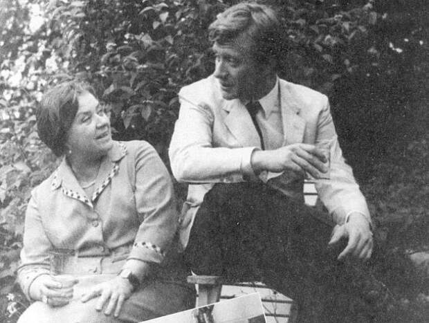 Андрей Миронов боялся Бога и маму. Какой была самая главная женщина в жизни киноактера?