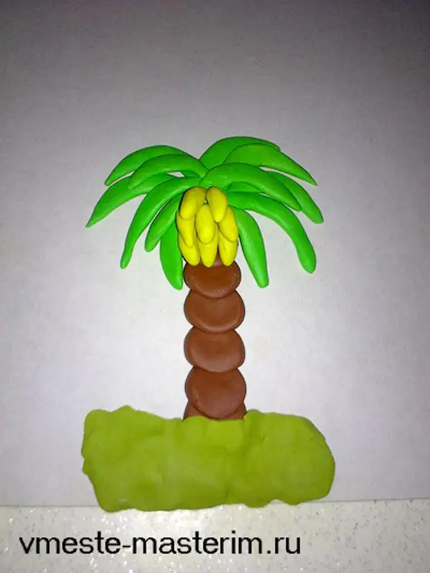 Банан из пластилина. Лепим пальму. Пальма лепка. Пальма поделка для детей. Лепка Пальма из пластилина.