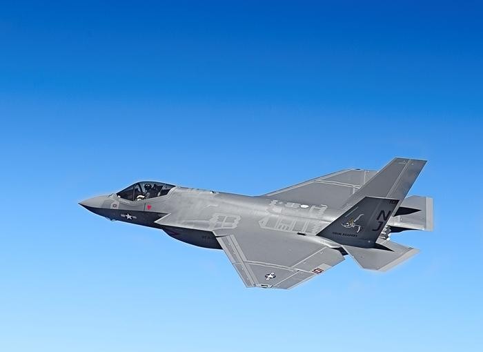 Пентагон снова запретил полеты истребителей F-35