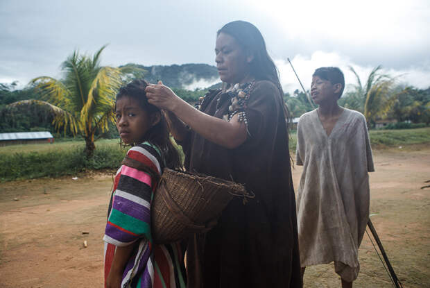 Инициация девочки племени тикуна