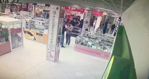 Полицейские на севере Москвы задержали подозреваемого в мошенничестве