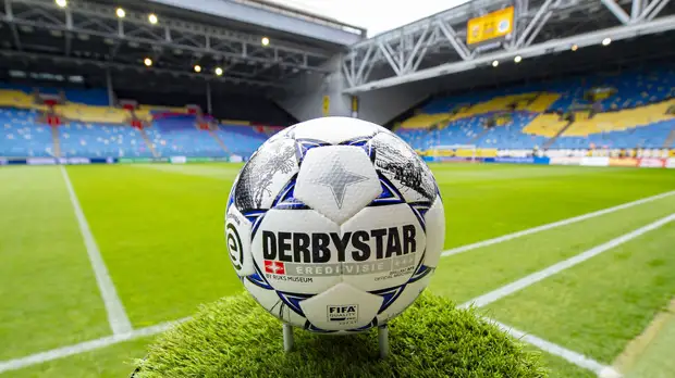 В Нидерландах запретили матчи профессиональных футбольных команд до 1 сентября