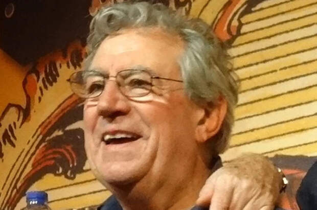 Одному из основателей комик-группы «Монти Пайтон» открыли памятник