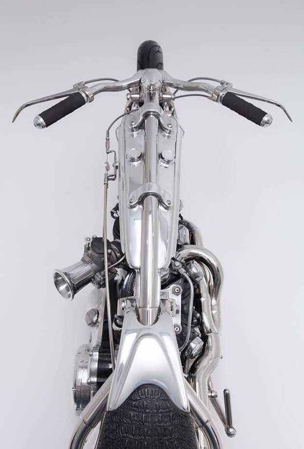 Zillers Garage: кастом с мотором Vincent Lightning