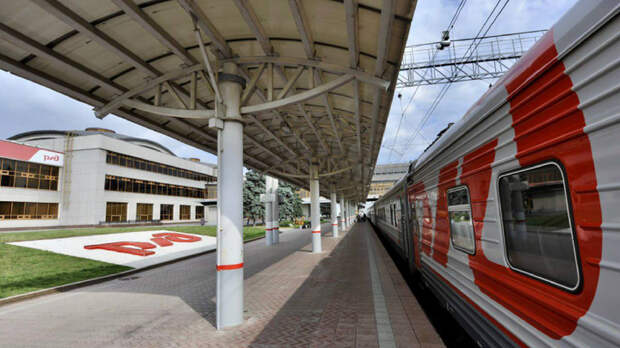 В Ростовской области восстановлено движение поездов: какие составы отправились с опозданием