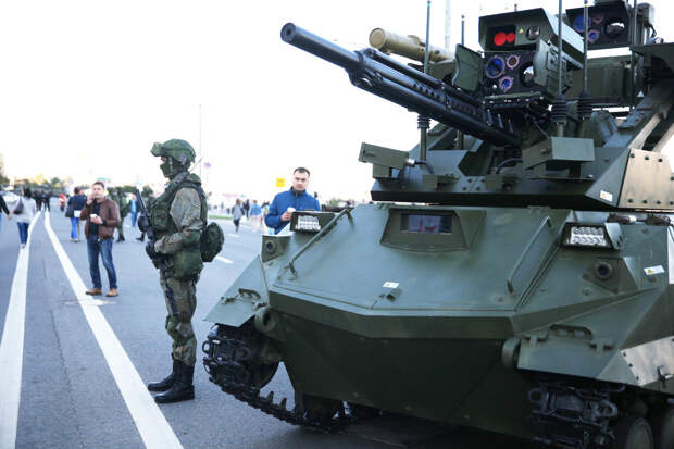 РФ представит на выставке в Дубае 850 видов вооружений и самолеты