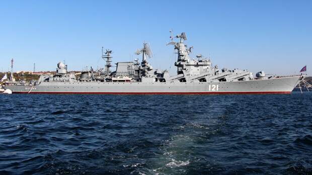 Стрельбы российского ракетного крейсера «Москва» в Черном море сняли на видео