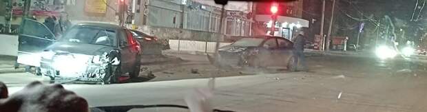 Фото с места ДТП на Бутовском повороте https://t.me/webmoney_dn/318116