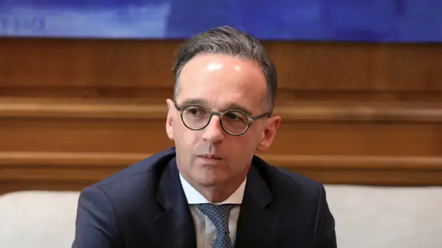 Маас: Германия не видит необходимости пересматривать отношения с Россией