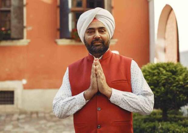 portrait-of-indian-sikh-man-in-turban-with-bushy-b