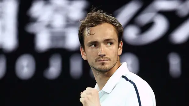 Чесноков: ван де Зандсхулп заставил Медведева немного побегать и напрячься