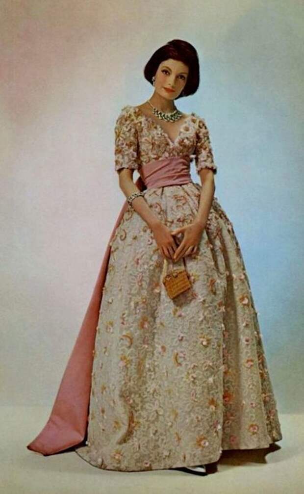 Robe Nina Ricci, 1959