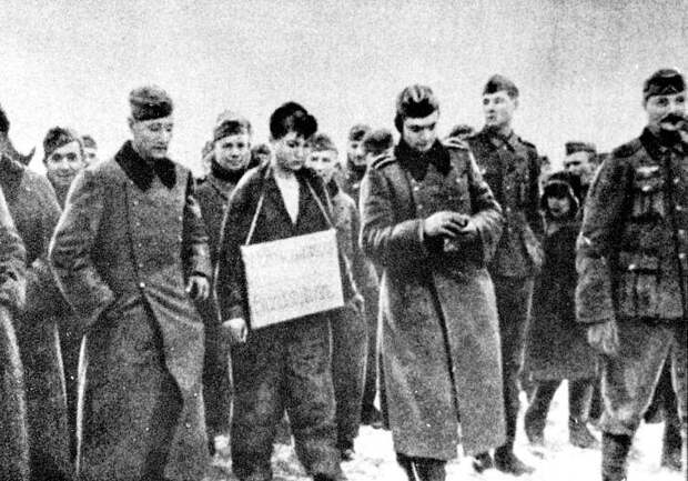 Мнение: кому помешал фильм "Зоя" о подвиге Космодемьянской и почему героиню поливают грязью