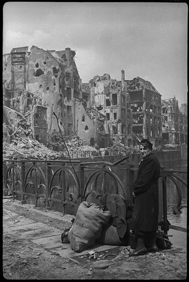 Берлин 1945 года в объективе Валерия Фоминского вов, ностальгия, фронтовые фотокорреспонденты