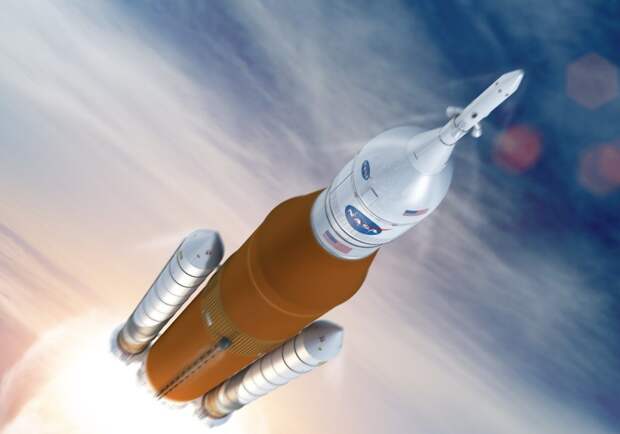 Space Launch System / ©NASA
