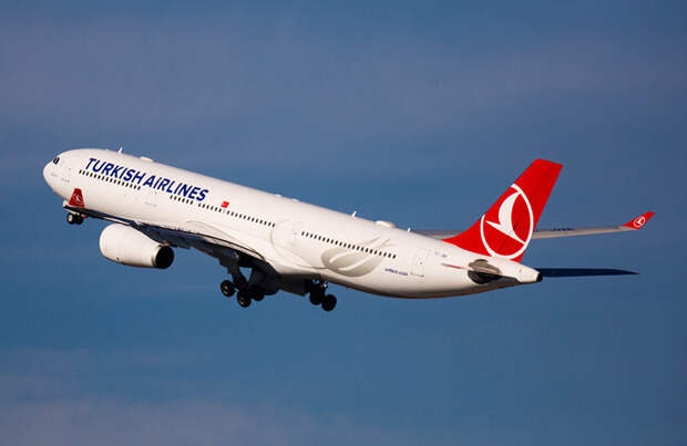 Turkish Airlines начала возврат средств снятым с рейсов россиянам