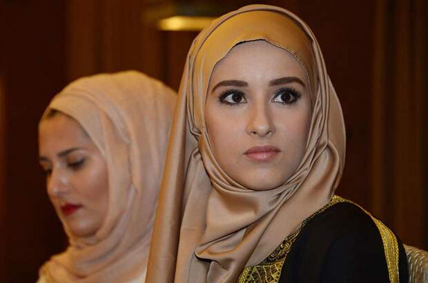 Исламская мода и Miss World Muslimah Исламская мода и Miss World Muslimah