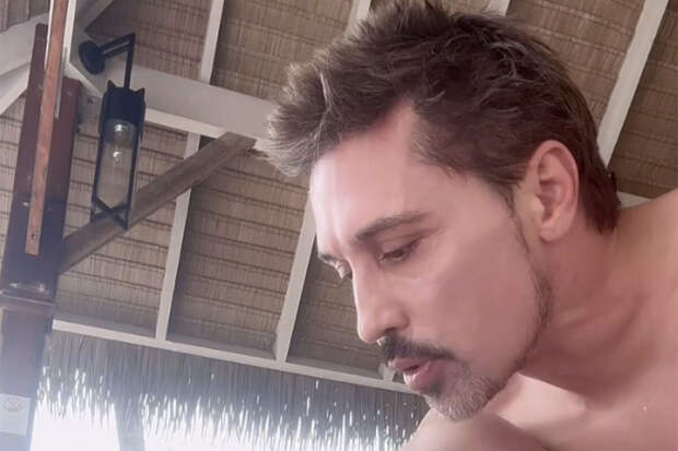 Певец Дима Билан признался, что спас хромающую птицу на Мальдивах