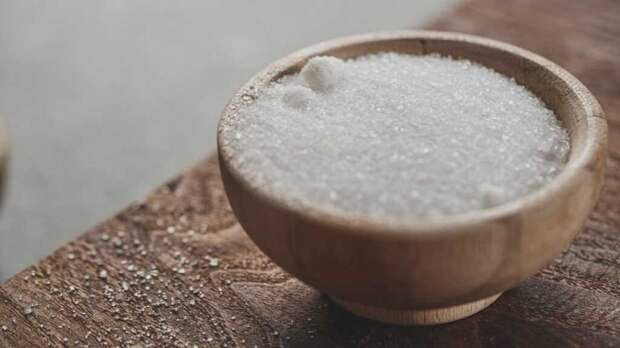 На «Пятерочку» и «Магнит» завели антимонопольное дело из-за создания ажиотажного спроса на сахар
