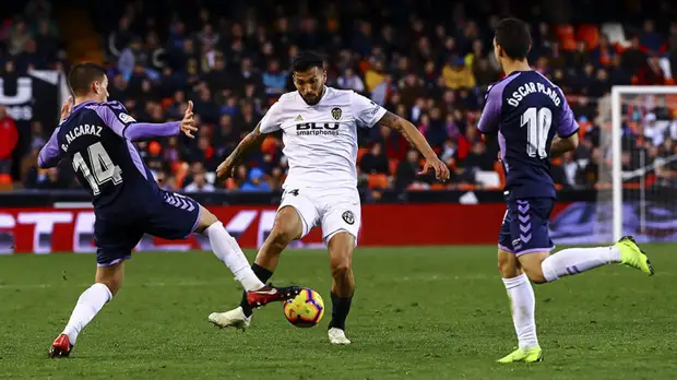 «Забить до и после перерыва»: СМИ узнали новые подробности дела о договорных матчах в испанской Примере