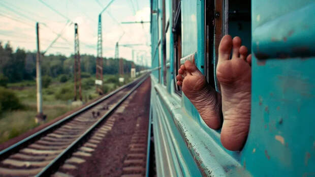 Всё по закону: плохо пахнущих пассажиров могут высадить из поезда и оштрафовать