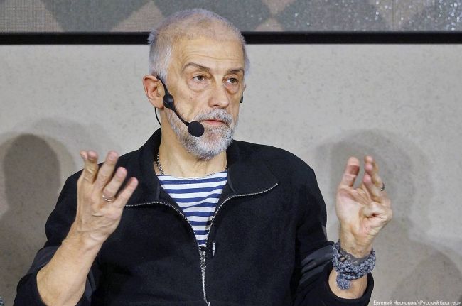 Бузова на сцене МХАТа: Оля Хари, Коба или страшный сон Станиславского