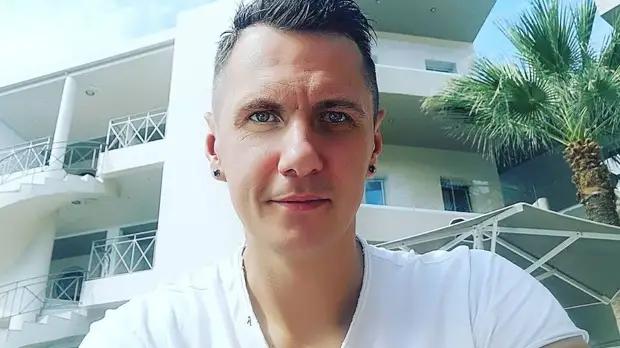 В Латвии изучают ситуацию с участием своего певца в фестивале в Крыму