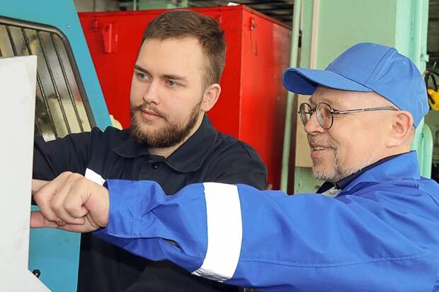 На кировский «Маяк» возвращаются трудовые бригады