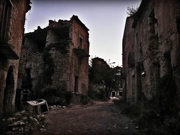 Итальянские города призраки GhostTowns03.jpg