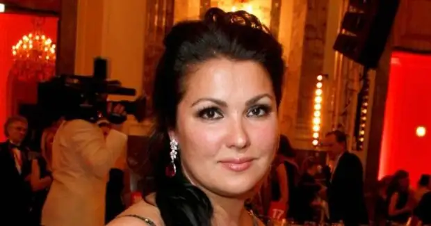 Анну Нетребко в «Метрополитен-опере» заменили украинской певицей