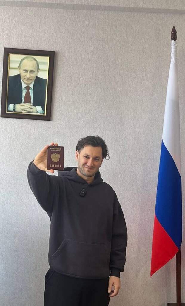 Звездные разборки: "Нагадай" Гагариной, российское гражданство Юрия Бардаша и суд над "Би-2"