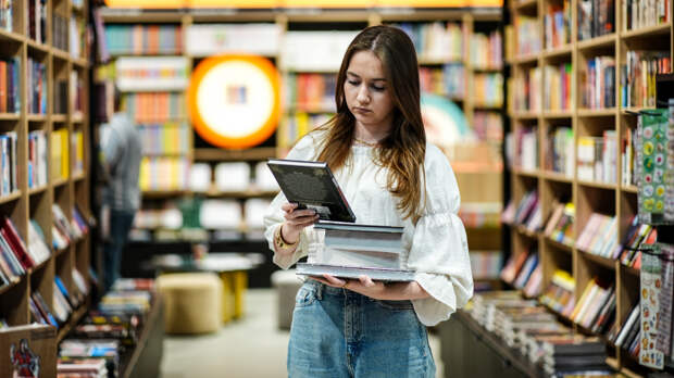 Эстетика страниц: в России развивается тренд на коллекционирование бумажных книг