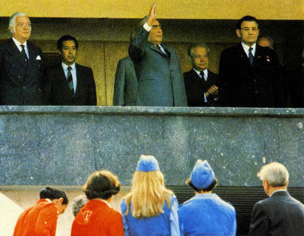Что хорошего сделал Брежнев для советских людей? СССР, брежнев, история