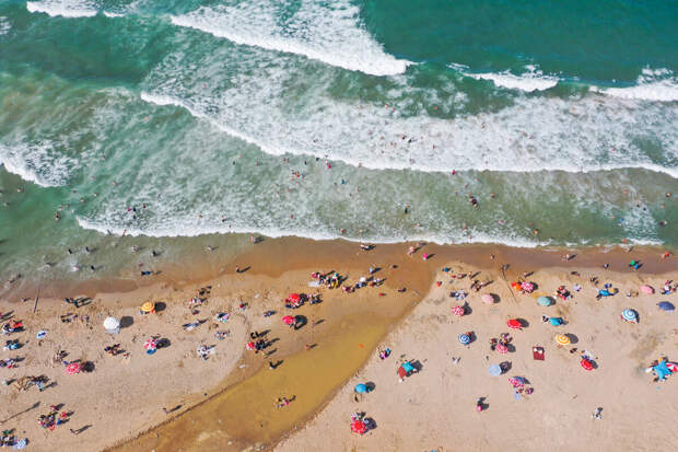 Попова: Вода на черноморском побережье полностью соответствует требованиям Роспотребнадзора