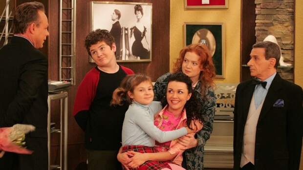 Анастасия Заворотнюк и её коллеги: как сложились судьбы звёзд «Моей прекрасной няни» спустя 20 лет