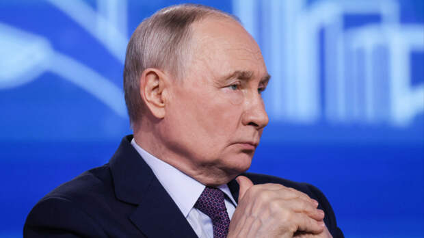 Путин: России удается сохранять стабильность экономики вопреки трудностям