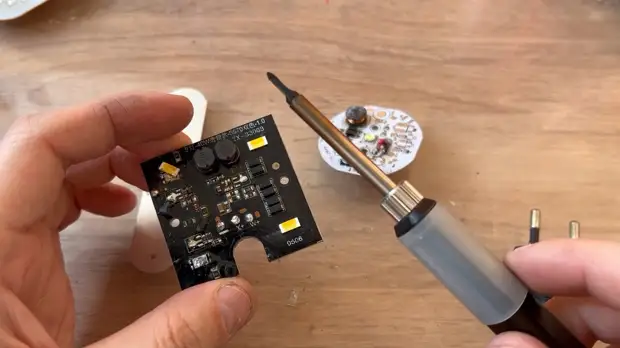 Теперь менять светодиоды в лампочке легче простого. Никаких паяльников ...