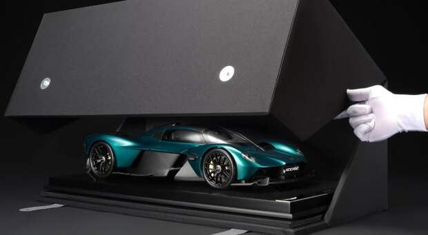 Представлена масштабная копия Aston Martin Valkyrie