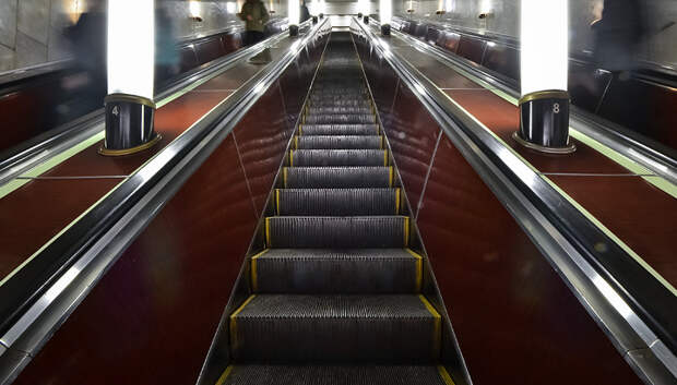 main-escalator