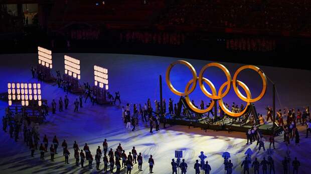 Российские спортсмены вышли на церемонию открытия ОИ под флагом ОКР 