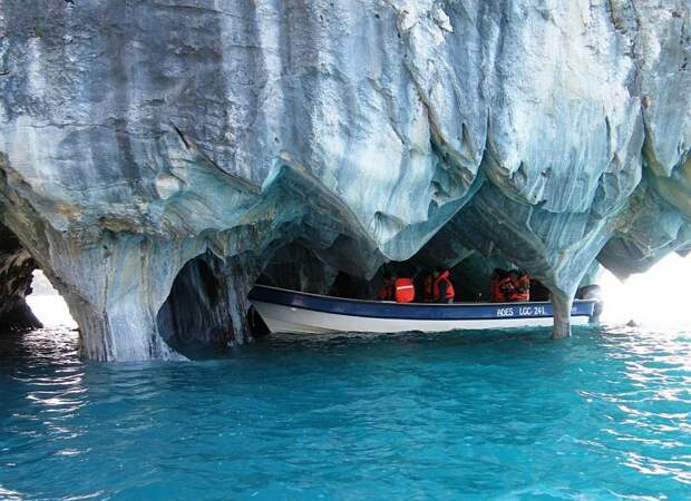 Мраморные пещеры (Las Cavernas de Marmol) в озере Хенераль-Каррера (lago General Carrera), Чили