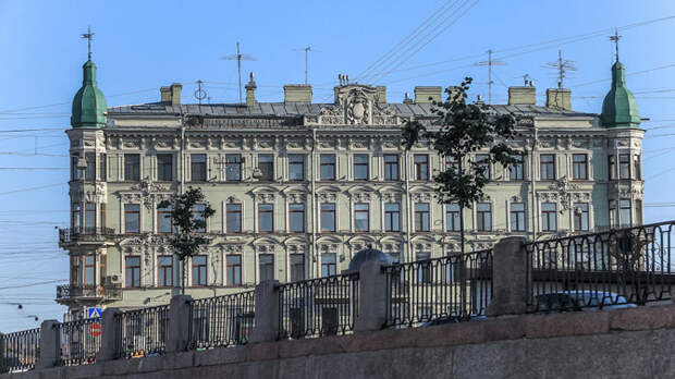 Прогулка по каналам и рекам Петербурга