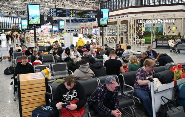 Задержки рейсов достигли 17 часов из-за ограничений в аэропорту Сочи