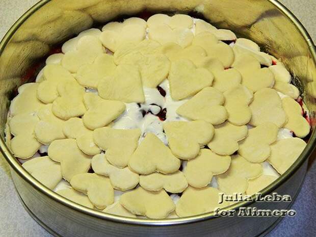 Пирог с вишней ко дню влюблённых